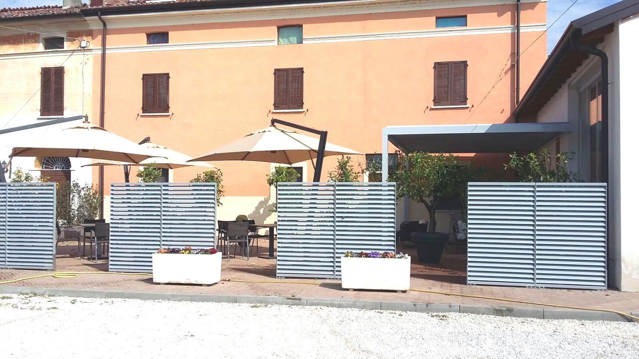 La Cascina Del Sole Hostel Rivarolo del Re ed Uniti Buitenkant foto