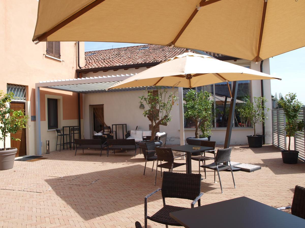 La Cascina Del Sole Hostel Rivarolo del Re ed Uniti Buitenkant foto