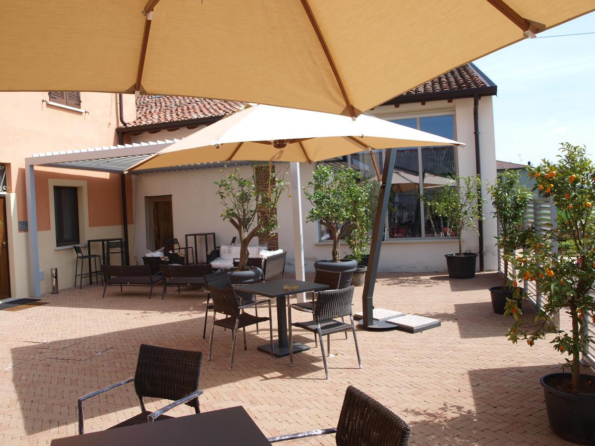 La Cascina Del Sole Hostel Rivarolo del Re ed Uniti Buitenkant foto