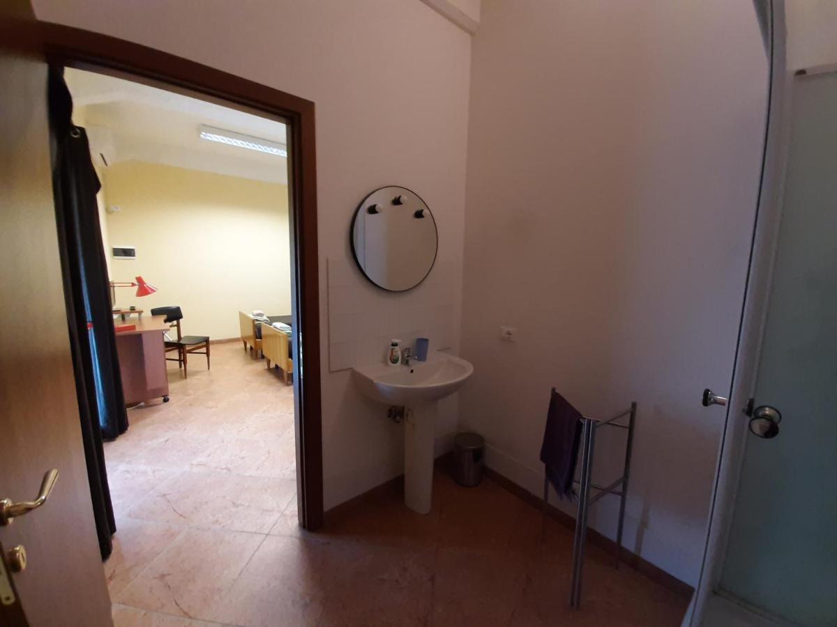 La Cascina Del Sole Hostel Rivarolo del Re ed Uniti Buitenkant foto